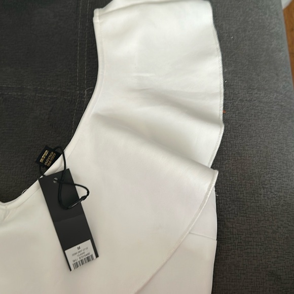 Flare shoulder crop top - Picture 3 of 4